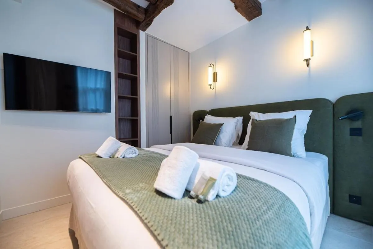 Luxury 2Br - Place Des Vosges - Le Marais Parijs Appartement