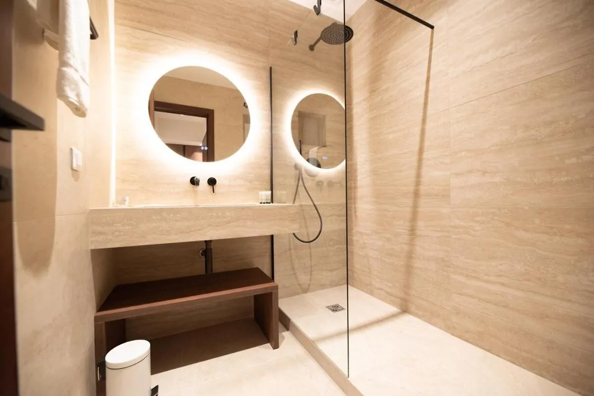 Apartment Luxury 2Br - Place Des Vosges - Le Marais Paris France